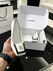 CHANEL | Turnlock Square Toe Pumps / Flats Ivory 90mm - 3