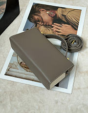 LORO PIANA | Extra Bag L23 Lunch Box Bag Taupe Grey - 6