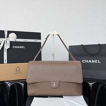 CHANEL | 38 Spring-Summer 2026 Silver Hardware Maxi Flap Bag In Taupe