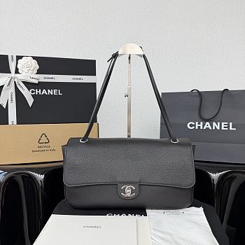CHANEL | 32 Spring-Summer 2026 Silver Hardware Maxi Flap Bag In Black