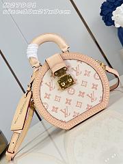 LOUIS VUITTON | Boite Chapeau PM Lin Beige - 1