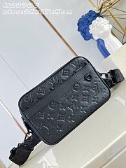 LOUIS VUITTON | Alpha Messenger Bag In Black - 1