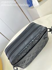 LOUIS VUITTON | Alpha Messenger Bag In Black - 6