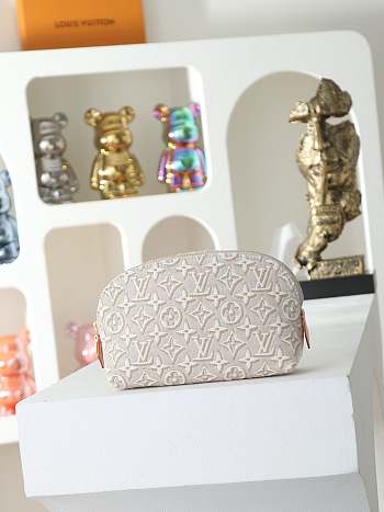 LOUIS VUITTON | Pochette Cosmétique PM Peuplier Beige