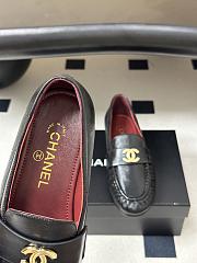 CHANEL | Métiers d’art 2026 Mocassins Crumpled Shiny Lambskin In Black - 4
