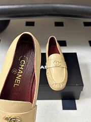 CHANEL | Métiers d’art 2026 Mocassins Crumpled Shiny Lambskin In Beige - 6