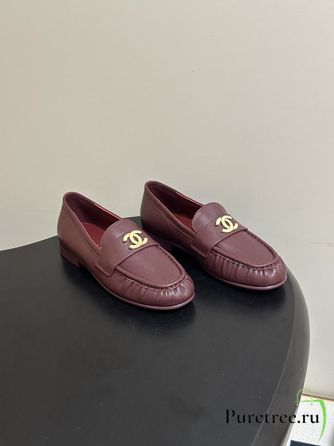 CHANEL | Métiers d’art 2026 Mocassins Crumpled Shiny Lambskin In Burgundy - 1