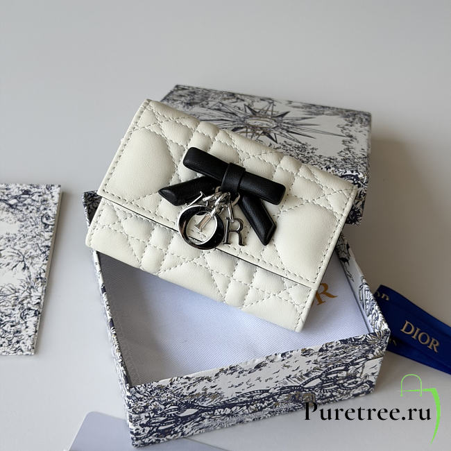DIOR | Lady Dior Glycine Wallet Latte and Black Cannage Lambskin - 1