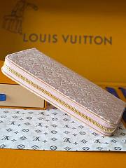 LOUIS VUITTON | Zippy Wallet Monogram Rose Ruby Pink - 3