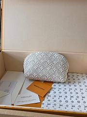 LOUIS VUITTON | Pochette Cosmétique PM Peuplier Beige M2A320 - 1