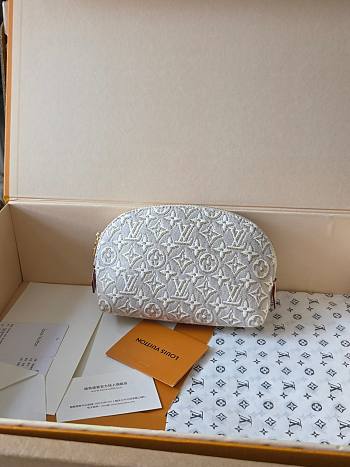 LOUIS VUITTON | Pochette Cosmétique PM Peuplier Beige M2A320