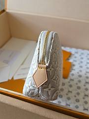 LOUIS VUITTON | Pochette Cosmétique PM Peuplier Beige M2A320 - 5