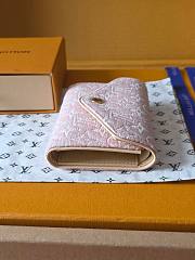 LOUIS VUITTON | Victorine Wallet Monogram Rose Ruby Pink - 6