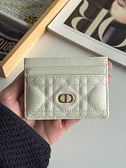 DIOR | Freesia Caro Card Holder In White - 5