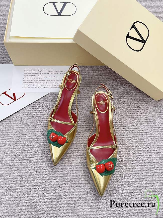 VALENTINO | 50mm Garavani Cherryfic Slingback In Gold - 1