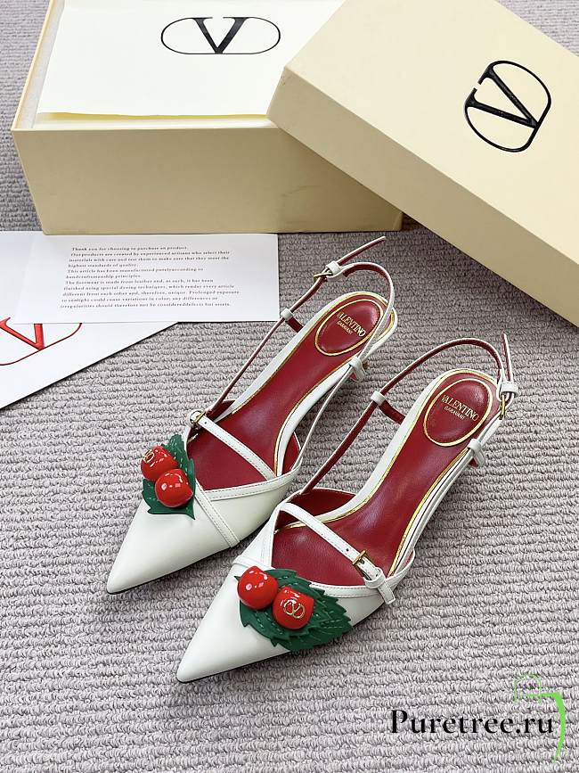 VALENTINO | 50mm Garavani Cherryfic Slingback In White - 1