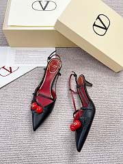 VALENTINO | 50mm Garavani Cherryfic Slingback In Black - 5