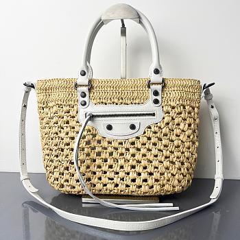 BALENCIAGA | Women's Le City Basket Small in Natural/white