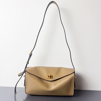 BALENCIAGA | Smooth Calfskin Medium Le 7 Shoulder Bag Beige