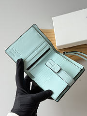 LOEWE | Leather Vertical Wallet Off White  - 3