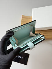 LOEWE | Leather Vertical Wallet Off White  - 2