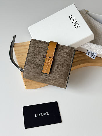 LOEWE | Leather Vertical Wallet Gray