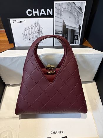 CHANEL | Calfskin Chic Lady Small Shopping Tote In Burgundy