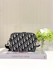 DIOR | Bag with zipper and shoulder strap black - 6