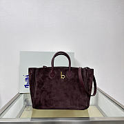 BURBERRY | Medium Rocking Horse Tote Bag in Suede Burgundy - 3