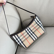 BURBERRY | Highlands Shoulder Bag Nova Check - 4
