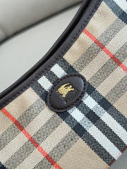 BURBERRY | Highlands Shoulder Bag Nova Check - 2