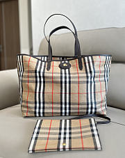 BURBERRY | Medium Highlands Tote Bag  - 1
