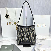 DIOR | Small Dior Médaillon Bucket Bag Blue Dior Oblique Jacquard - 3