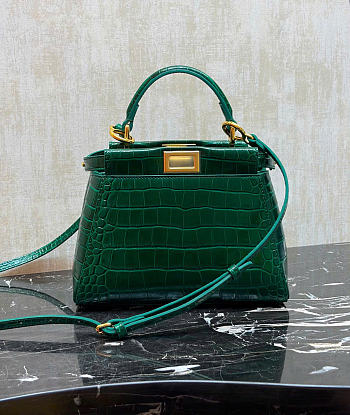 FENDI | Peekaboo Mini Precious skin in green