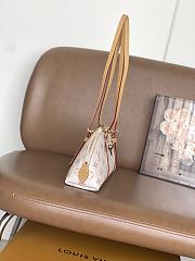 LOUIS VUITTON | Squire East West bag Monogram Dune Canvas - 4