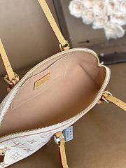 LOUIS VUITTON | Squire East West bag Monogram Dune Canvas - 2