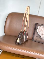 LOUIS VUITTON | Squire East West bag Monogram Brown Canvas - 5