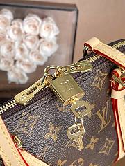 LOUIS VUITTON | Squire East West bag Monogram Brown Canvas - 3