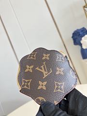 LOUIS VUITTON | Paw Coin Pouch Monogram Pets Beige - 5