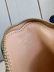 LOUIS VUITTON | Paw Coin Pouch Monogram Pets Beige - 2